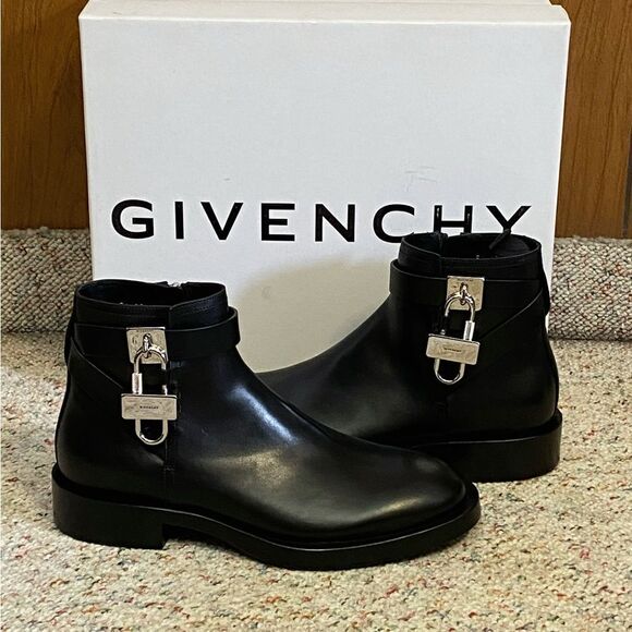Givenchy Padlock Ankle Leather Boots size 40 - Picture 4 of 14